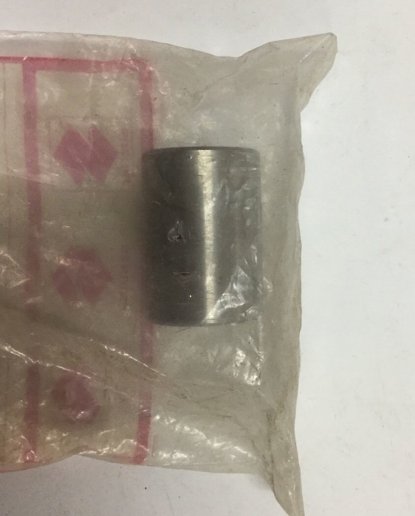 Bush , Swing Arm Pivot , Suzuki 6125149000