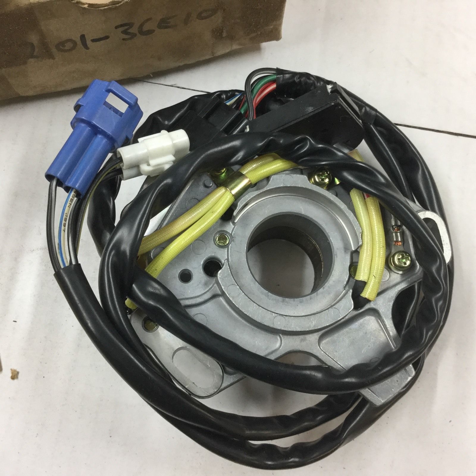 Stator Assembly , Suzuki RM125 '9600' 3210136E10