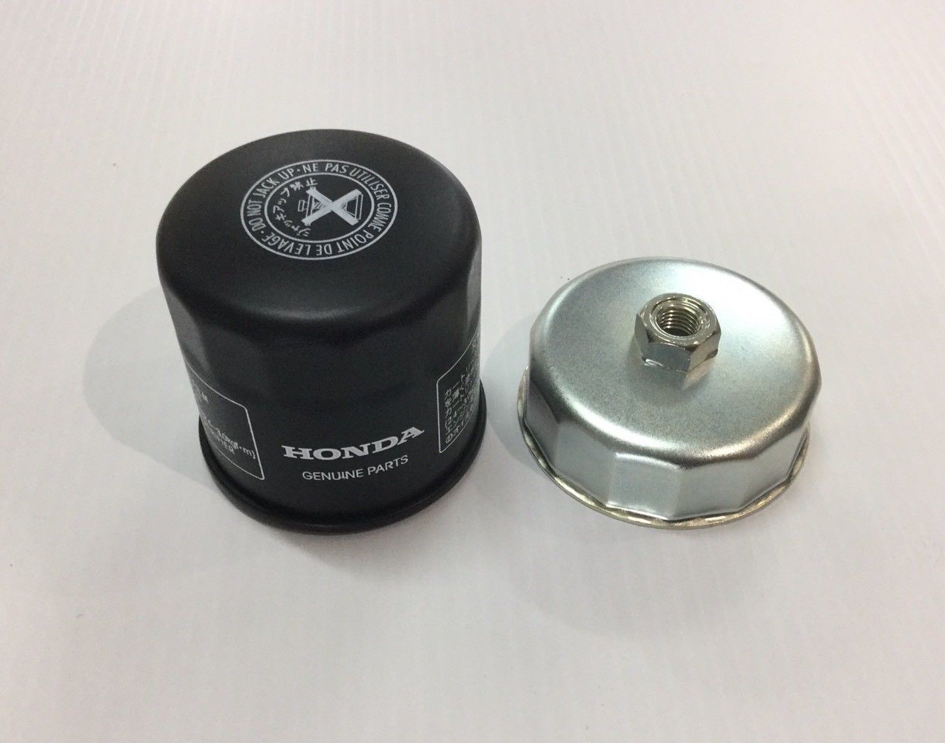 Oil Filter & Wrench Honda CBR / VFR / VT / XR 15010MCEH51