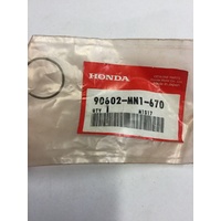  Clip Piston Pin , Honda #90602-MN1-670